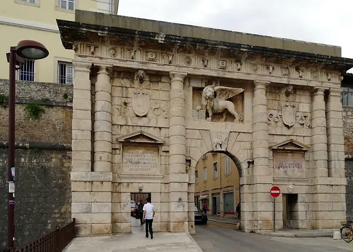 Silvia Apartamento Zadar